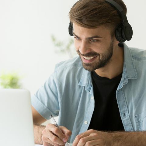 man does skype